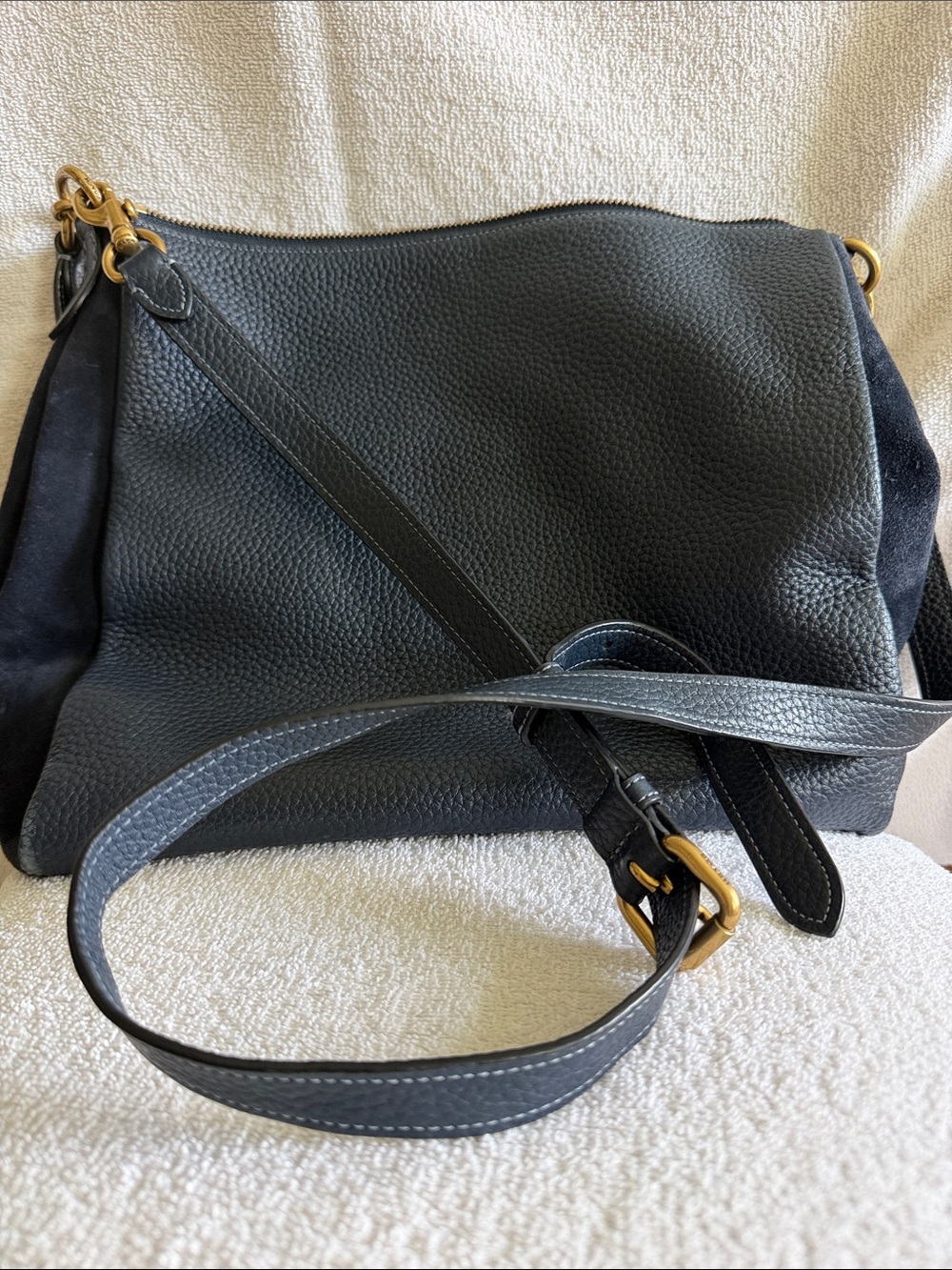 Coach Classic Navy Leather Shoulder Bag w/ wallet